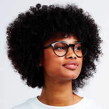 Load image into Gallery viewer, Williamsburg Black Woman
